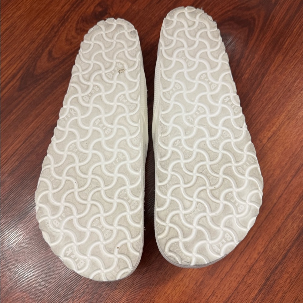 Birkenstock Classic White Sandals — Size 41 - Picture 4 of 6